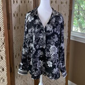 Black and white floral XL Womens Blouse Long Sleeve Button-Up Collar Flowy Light